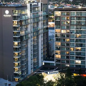 ***** Hotel Pullman Australia