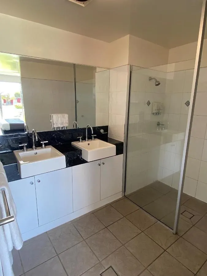 Country Roads Motor Inn Dysart 4*,  Australia